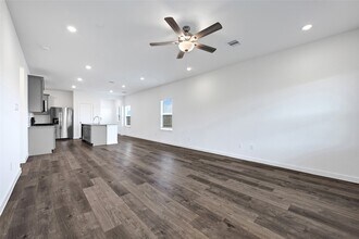 3938 Windy Whisper Dr in Brookshire, TX - Building Photo - Building Photo