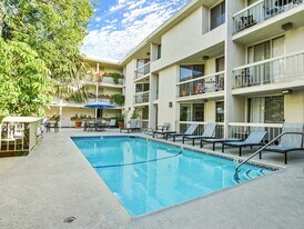1230 N Sweetzer Ave, Unit 106 in West Hollywood, CA - Building Photo