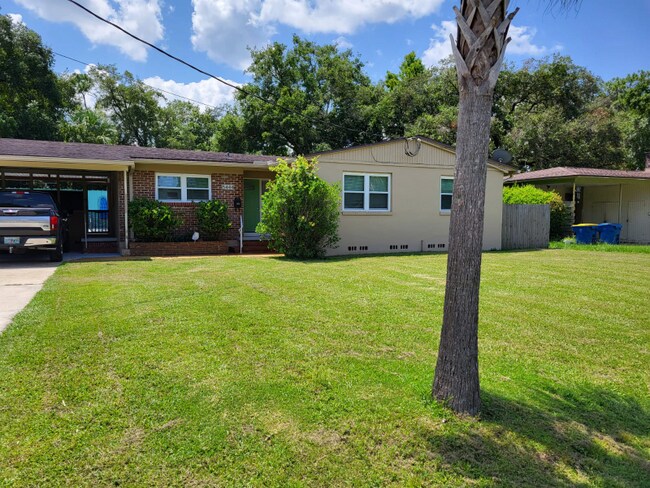 property at 5444 Los Santos Way