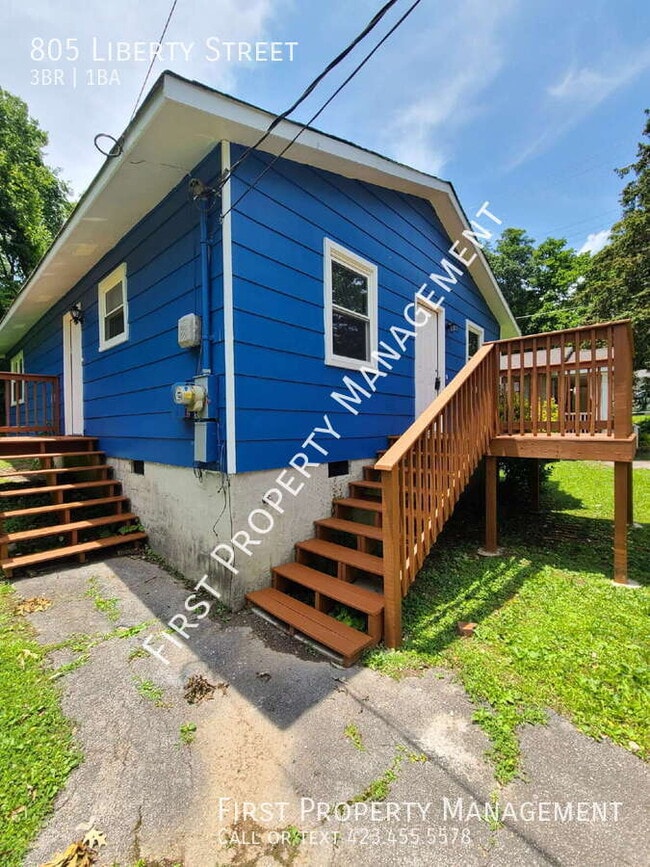 property at 805 Liberty St