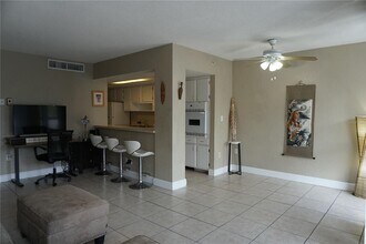 470 3rd St S in St. Petersburg, FL - Building Photo - Building Photo