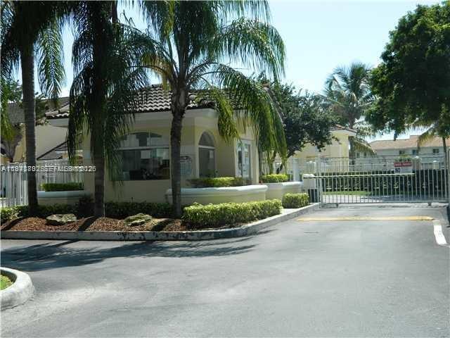 14045 SW 121st Pl in Miami, FL - Building Photo - Building Photo