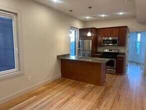 5 Saint Margaret St, Unit 2 in Boston, MA - Building Photo - Building Photo