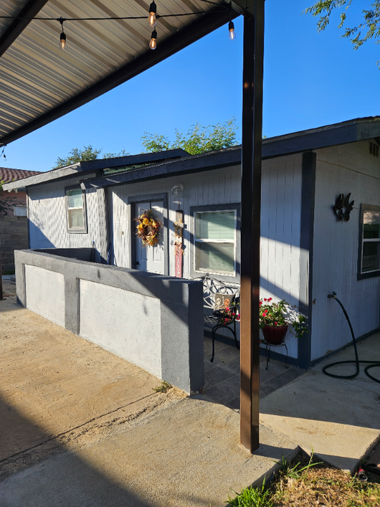 3206 Diaz St in Laredo, TX - Building Photo