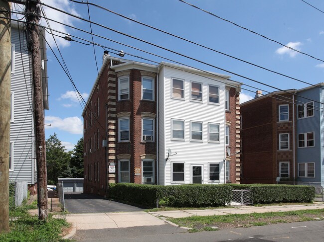 85 Booth St in New Britain, CT - Foto de edificio - Building Photo