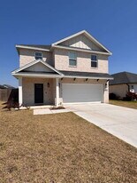 3806 Heartwood St in Callaway, FL - Building Photo