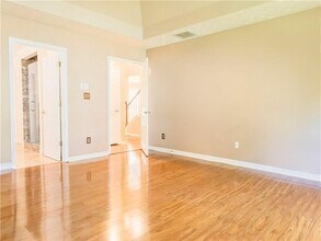 895 Thoroughbred Trce in Sugar Hill, GA - Building Photo - Building Photo
