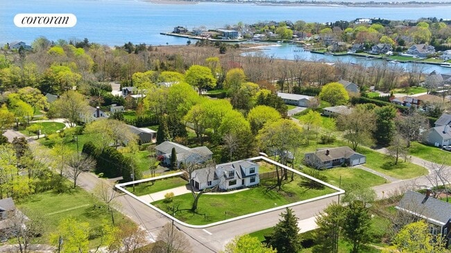 1 Friese Dr in East Quogue, NY - Building Photo - Building Photo