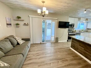 4732 Bunker Hill Ln in Virginia Beach, VA - Building Photo - Building Photo