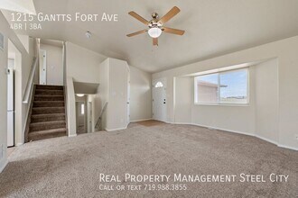 1215 N Gantts Fort Ave in Pueblo West, CO - Building Photo - Building Photo