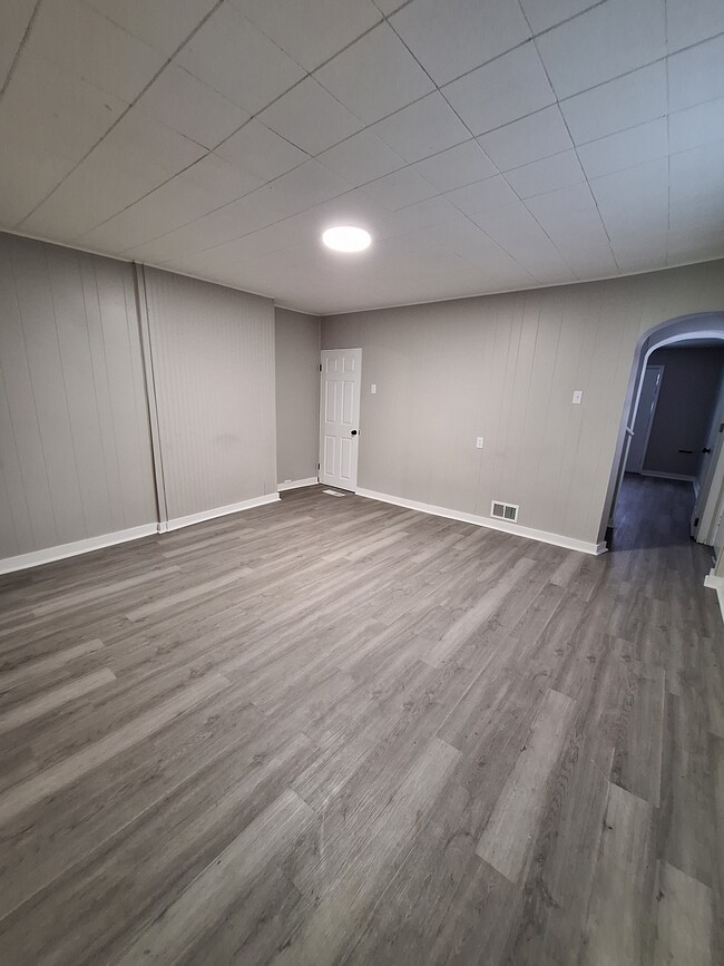 1219 Walnut St in McKeesport, PA - Foto de edificio - Building Photo