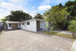 26 NW 34th Terrace in Miami, FL - Building Photo