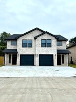 545 S 28th St, Unit B in Nederland, TX - Building Photo