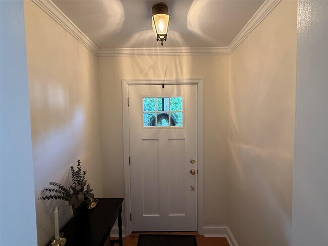 9 Bergen Ct in Huntington Station, NY - Building Photo - Building Photo
