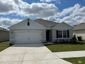 631 Boardwalk Ave in Haines City, FL - Building Photo