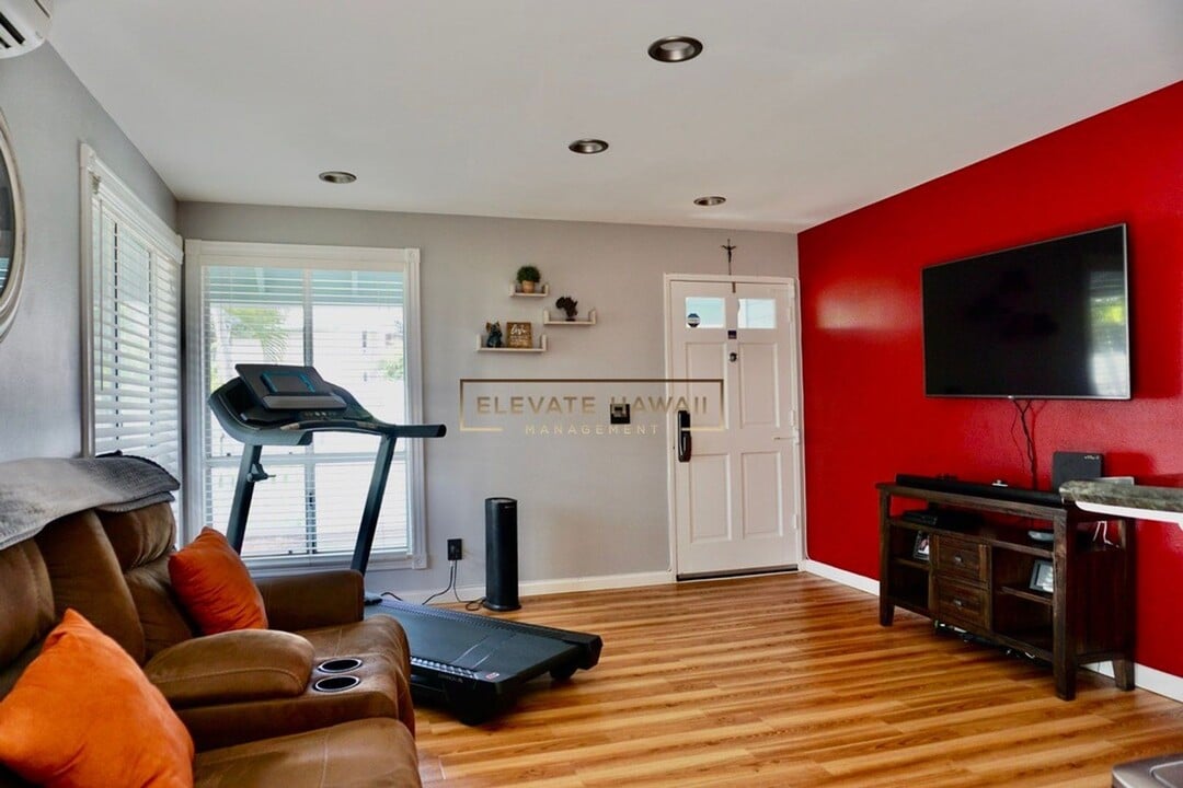 94-970-970 Lumiauau St in Waipahu, HI - Building Photo