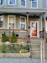 19 Pearsall Ave in Jersey City, NJ - Building Photo