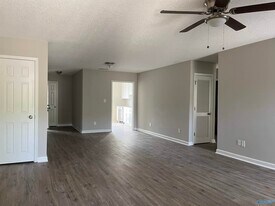 2602 Wynterhall Rd SE in Huntsville, AL - Building Photo