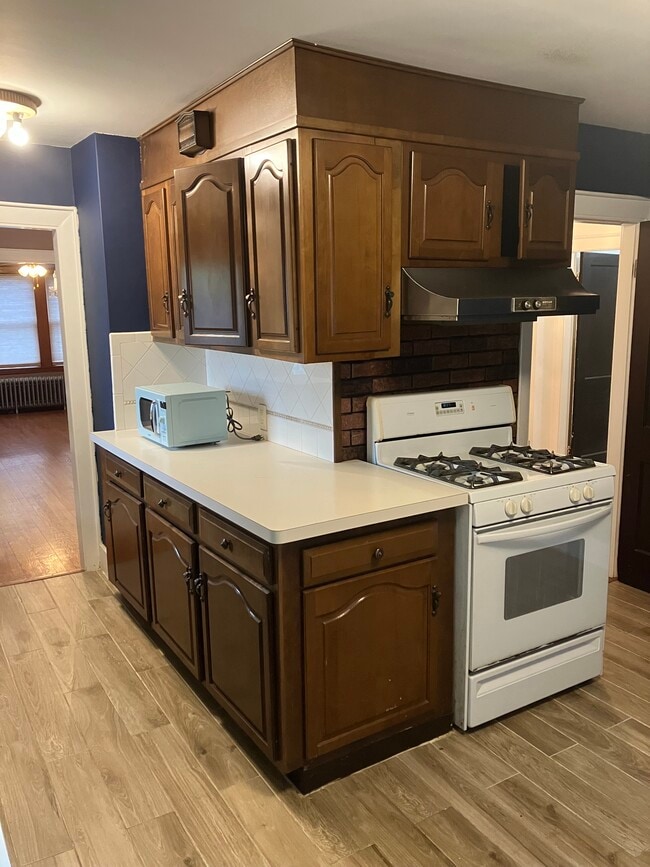 93 Hillside Rd, Unit 2