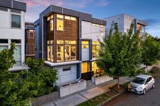 223 NW 87th St in Seattle, WA - Building Photo - Building Photo