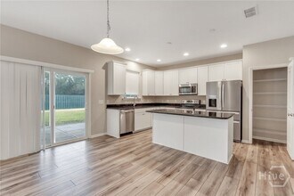 580 Waybridge Way in Richmond Hill, GA - Building Photo - Building Photo