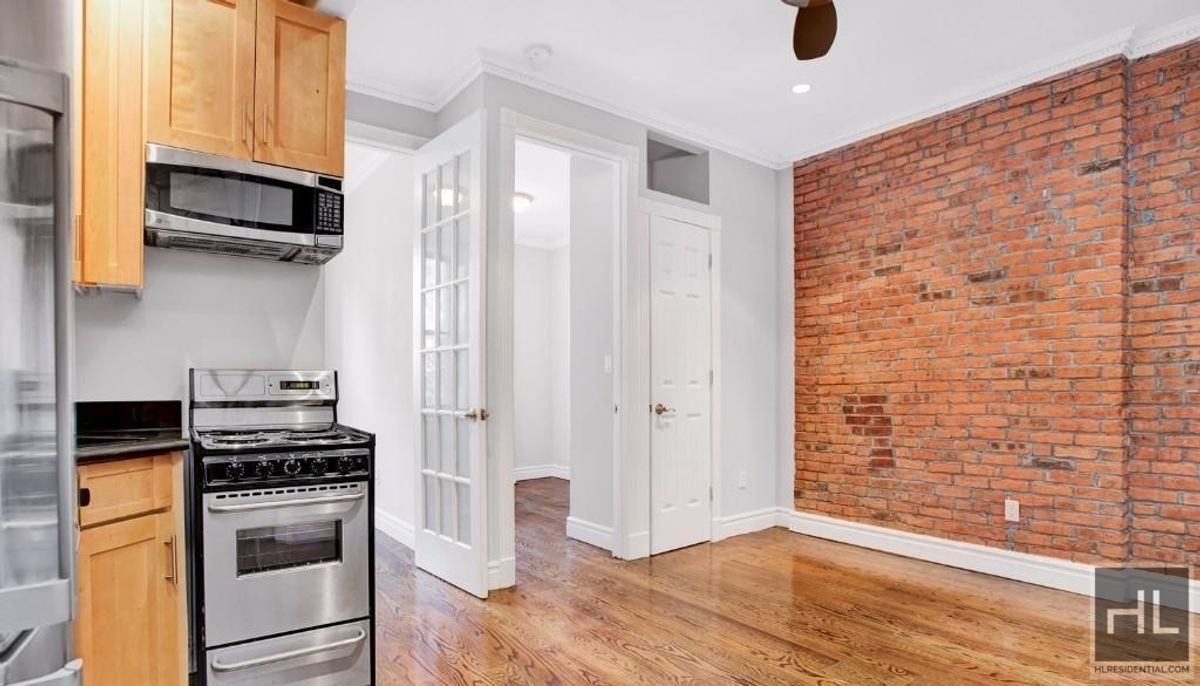 E 35TH ST. in New York, NY - Building Photo