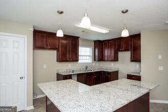 4884 Antelope Cove in College Park, GA - Building Photo - Building Photo