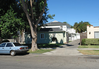 14721 Sylvan St in Van Nuys, CA - Building Photo - Building Photo