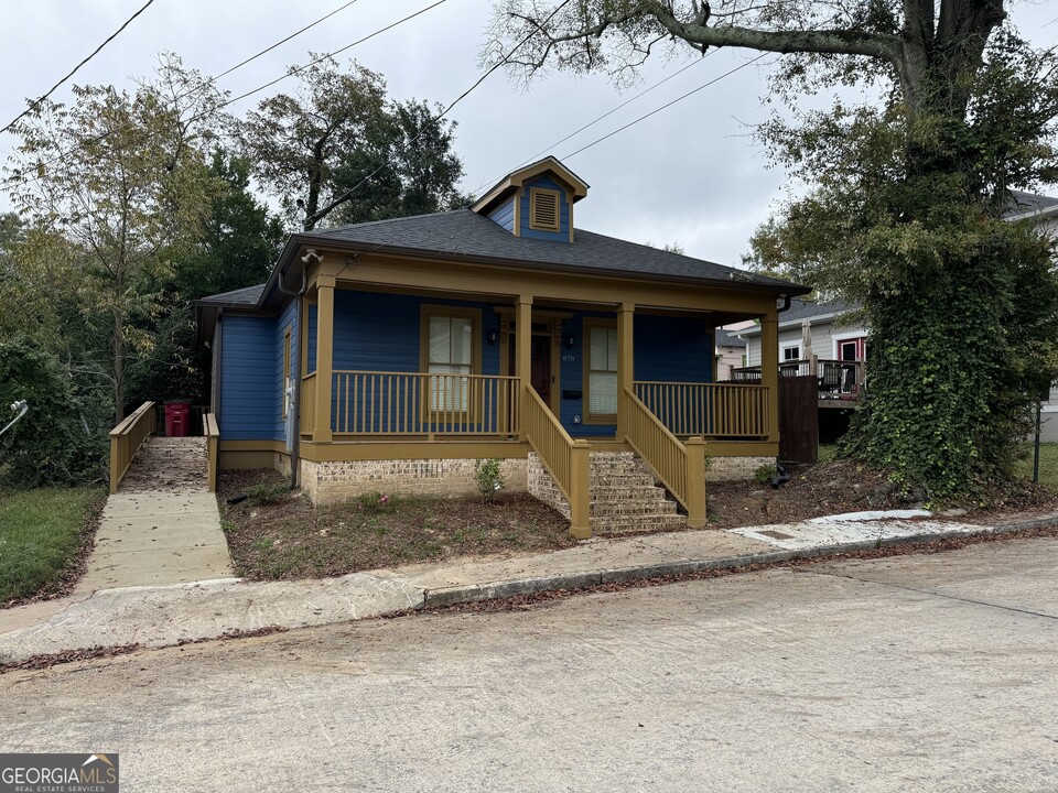 878 Tatnall St in Macon, GA - Building Photo