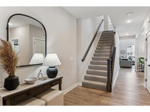 7872 Jade Ln in Victoria, MN - Foto de edificio - Building Photo