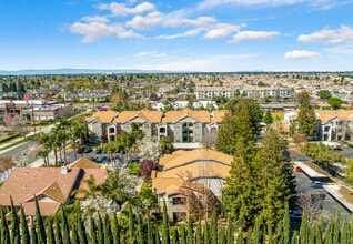 Brooks Landing in Modesto, CA - Foto de edificio - Building Photo