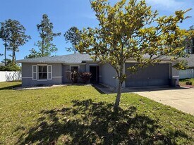 121 Lindsay Dr in Palm Coast, FL - Building Photo
