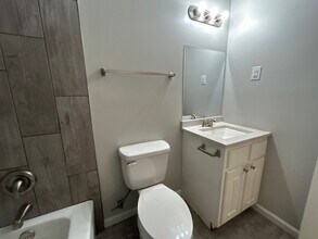 52 Sweetbay Dr in Jackson, TN - Building Photo - Building Photo