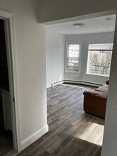 560 Main St, Unit 2 floor unit in Medford, MA - Building Photo - Building Photo