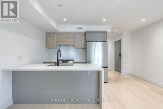 37 Boustead Ave in Toronto, ON - Building Photo - Building Photo