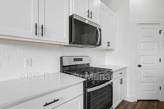 512 W Canada Dr in Farmington, AR - Building Photo - Building Photo