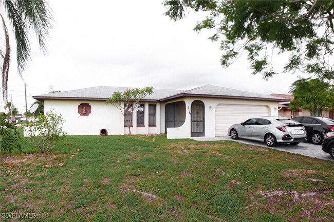 1717 SE 11th Terrace in Cape Coral, FL - Building Photo - Building Photo