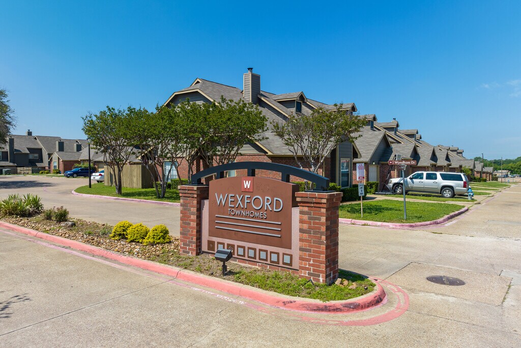 Wexford Townhomes in Duncanville, TX
