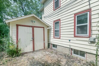 2446 E Johnson St in Madison, WI - Building Photo - Building Photo