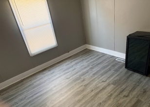 33 Village Ct in Mediapolis, IA - Building Photo - Building Photo