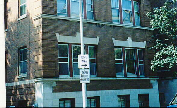 1349-1357 W Berwyn Ave in Chicago, IL - Foto de edificio