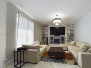 212 SW 179th Ave, Unit A0381 in Pembroke Pines, FL - Building Photo - Building Photo