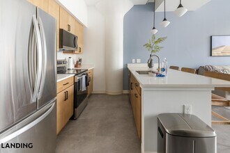 5000 Euclid Ave in Cleveland, OH - Building Photo - Building Photo