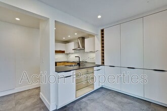 209 Ortega Ave in Mountain View, CA - Building Photo - Building Photo