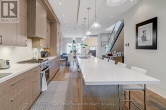 290 Deloraine Ave in Toronto, ON - Building Photo - Building Photo