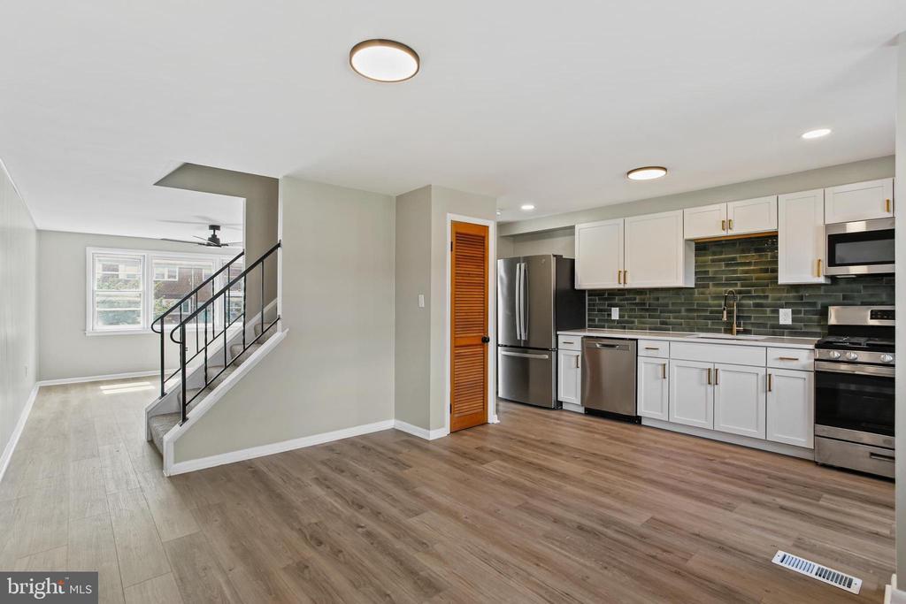 934 Circle Dr in Arbutus, MD - Building Photo