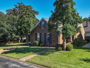 1129 W Main St in Franklin, TN - Building Photo - Building Photo