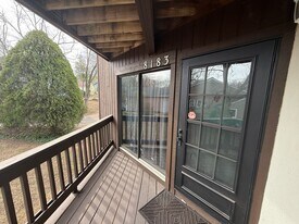 8183 Cedar Glen Dr in Charlotte, NC - Building Photo