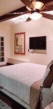 1331 Willow St, Unit Bayside Studio in San Diego, CA - Building Photo - Building Photo