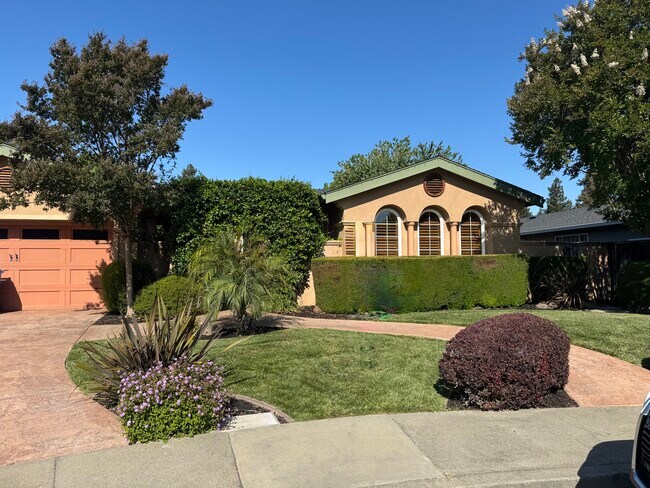 property at 515 Sitka Ct
